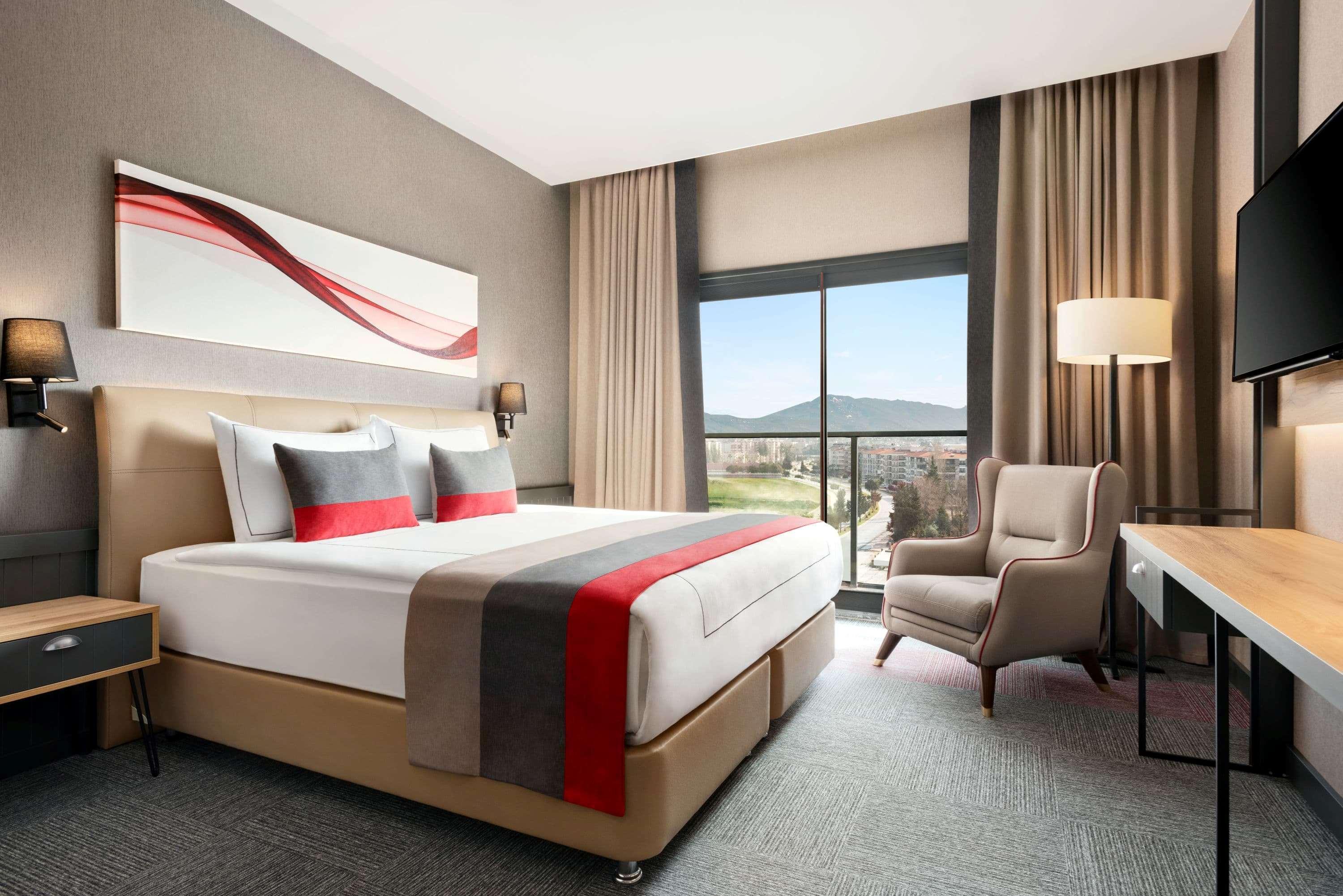 Ramada By Wyndham Tire Hotel Buitenkant foto
