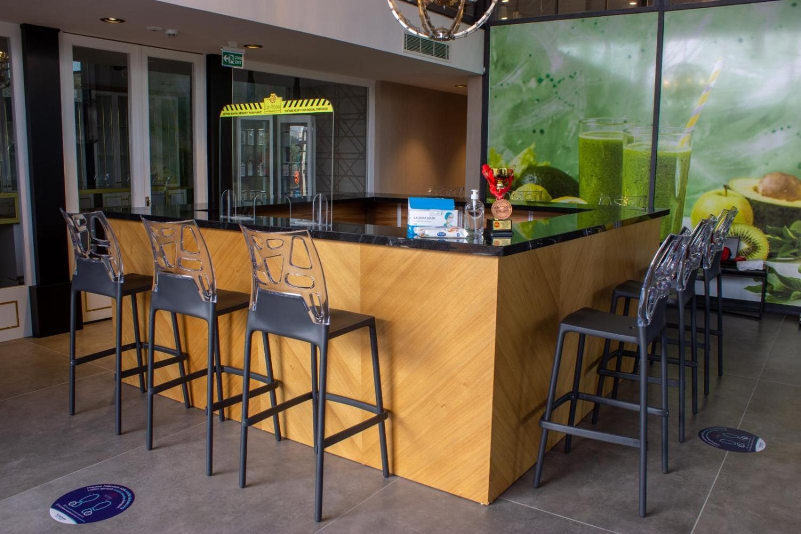 Ramada By Wyndham Tire Hotel Buitenkant foto