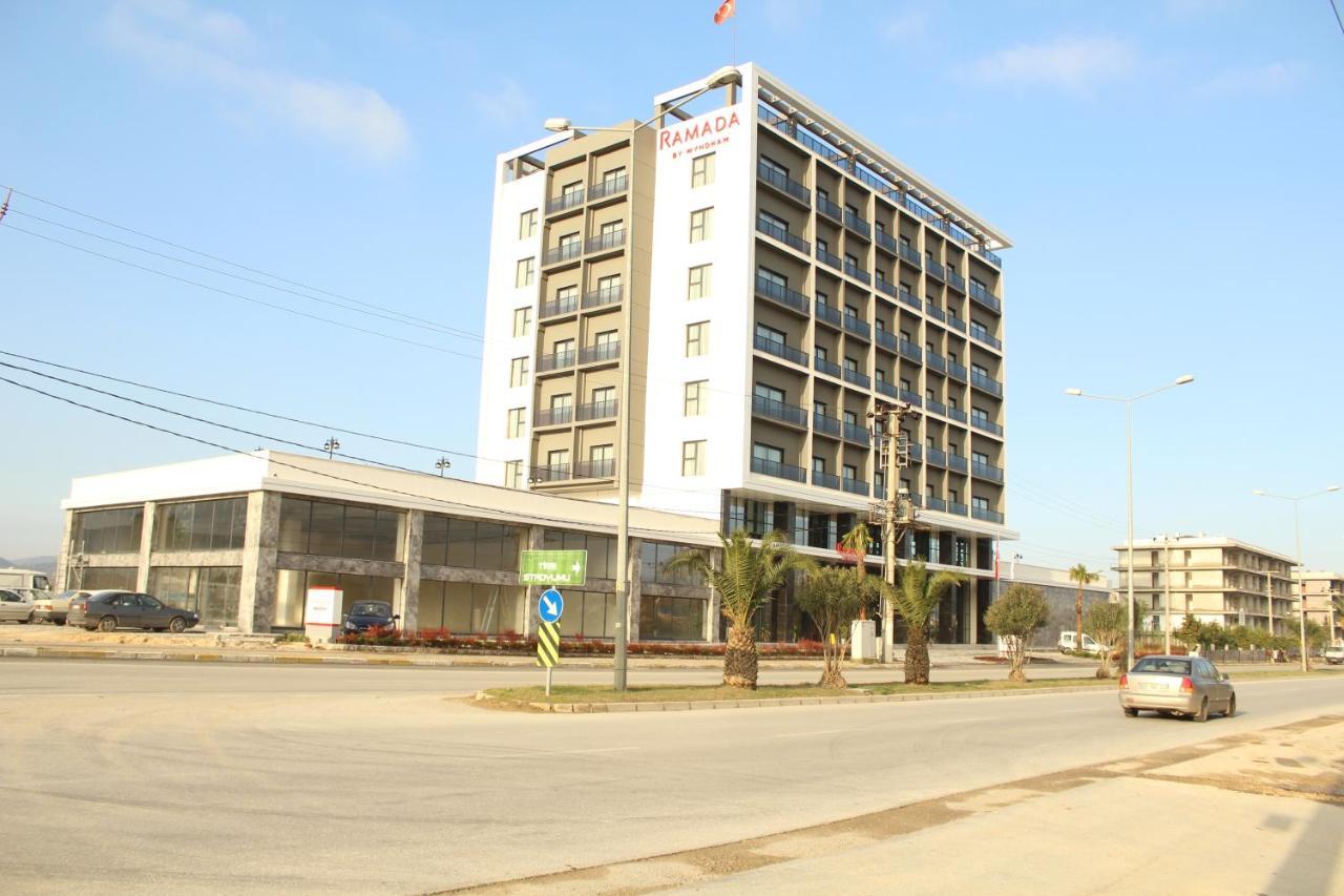 Ramada By Wyndham Tire Hotel Buitenkant foto