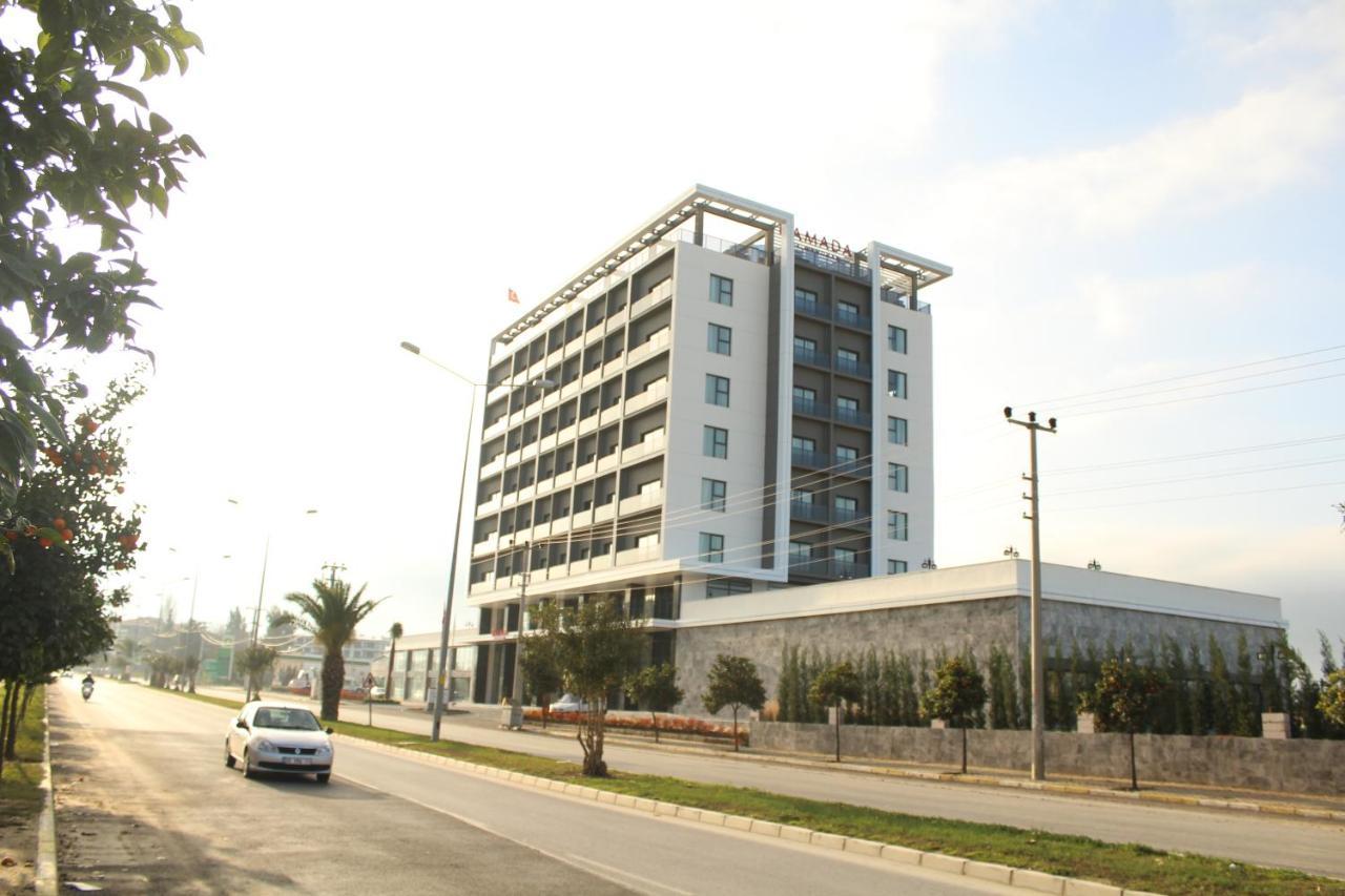 Ramada By Wyndham Tire Hotel Buitenkant foto