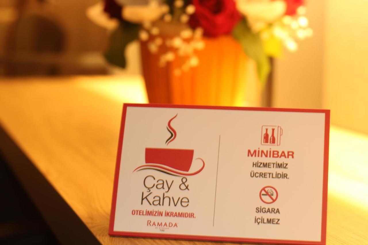 Ramada By Wyndham Tire Hotel Buitenkant foto